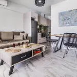 Apartment Oceanida Penelope Lyxury Nikiana