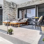 Oceanida Penelope Lyxury Apartment