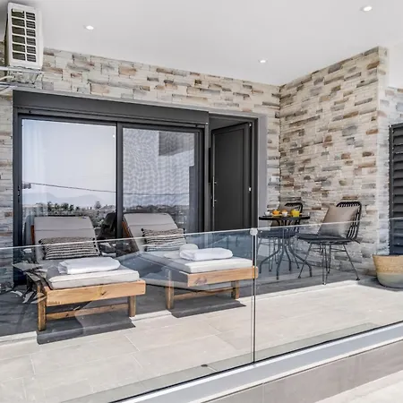 Oceanida Penelope Lyxury ニキアナ