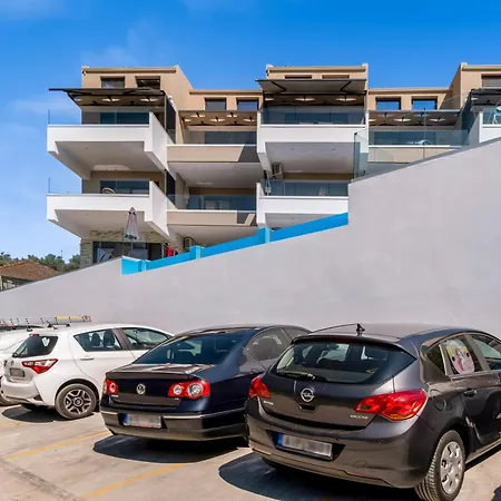 Oceanida Penelope Lyxury Apartament Nikiana